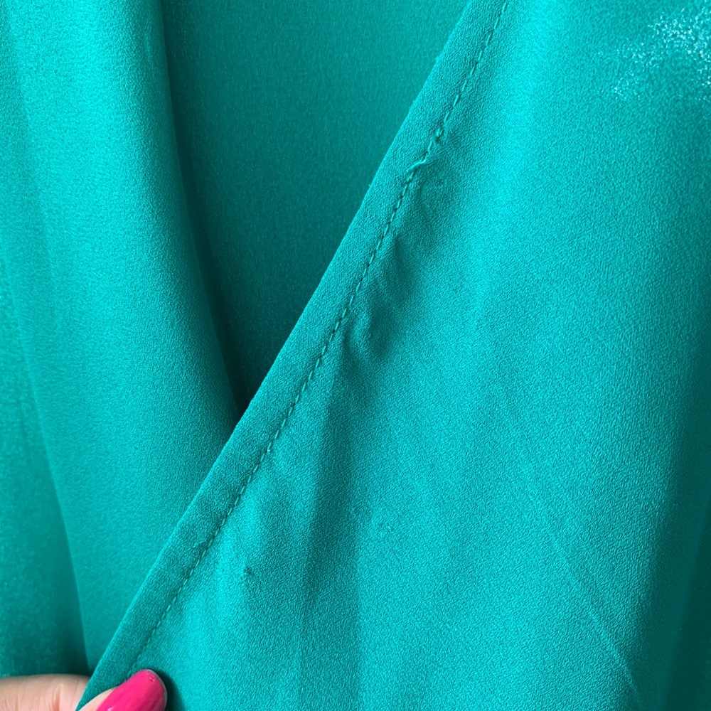 🔥SOLD🔥Nordstrom Lush | Wrap V-Neck Top - Picture 5 of 7